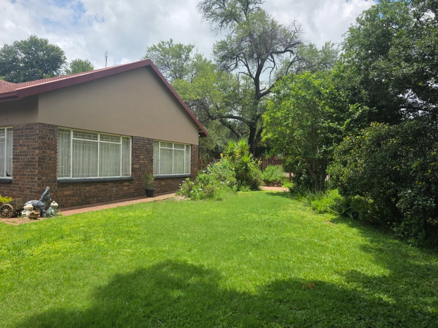 4 Bedroom Property for Sale in Neserhof North West